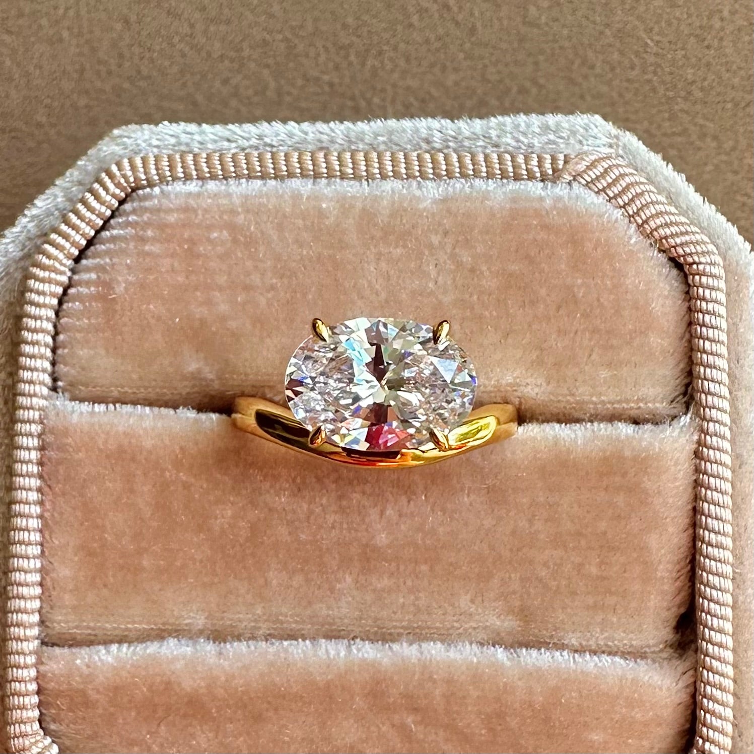 Floater Ring - Oval Shape