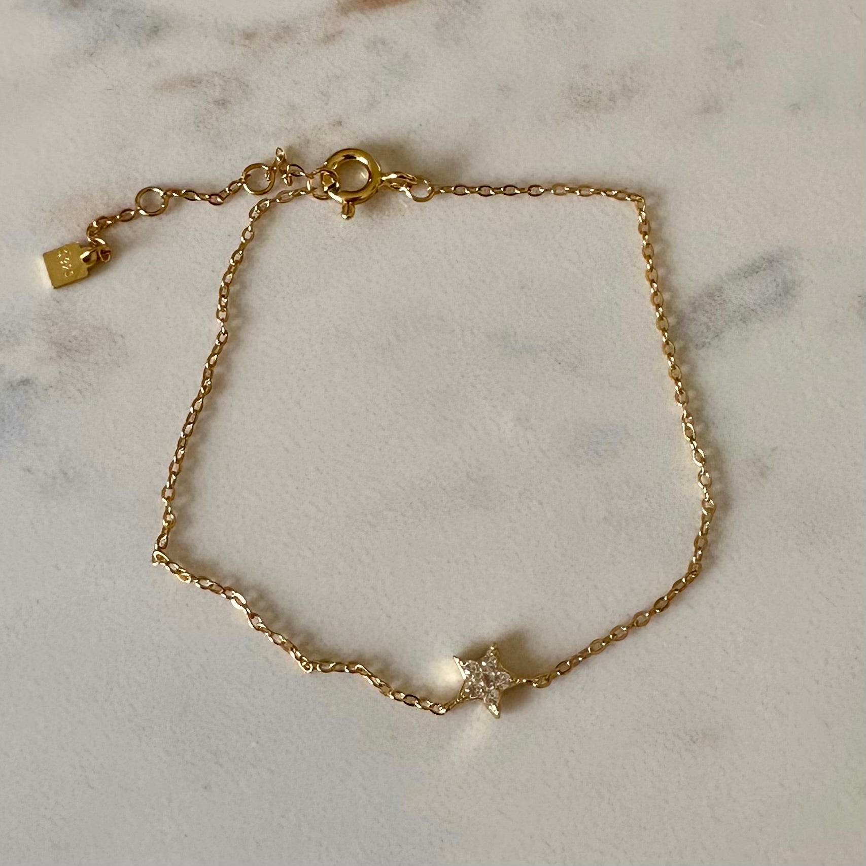 Pavé single star bracelet