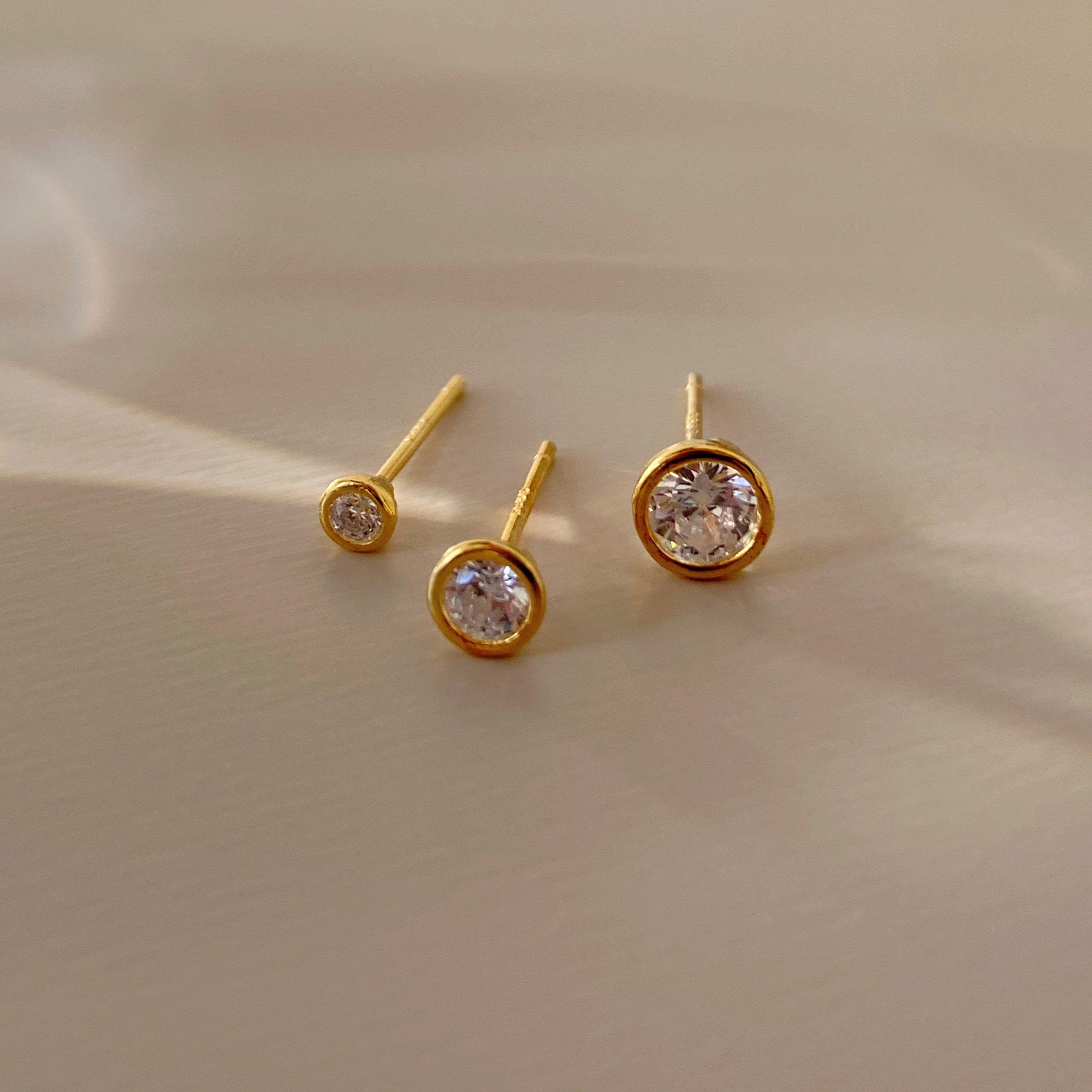 CZ studs (VERMEIL)