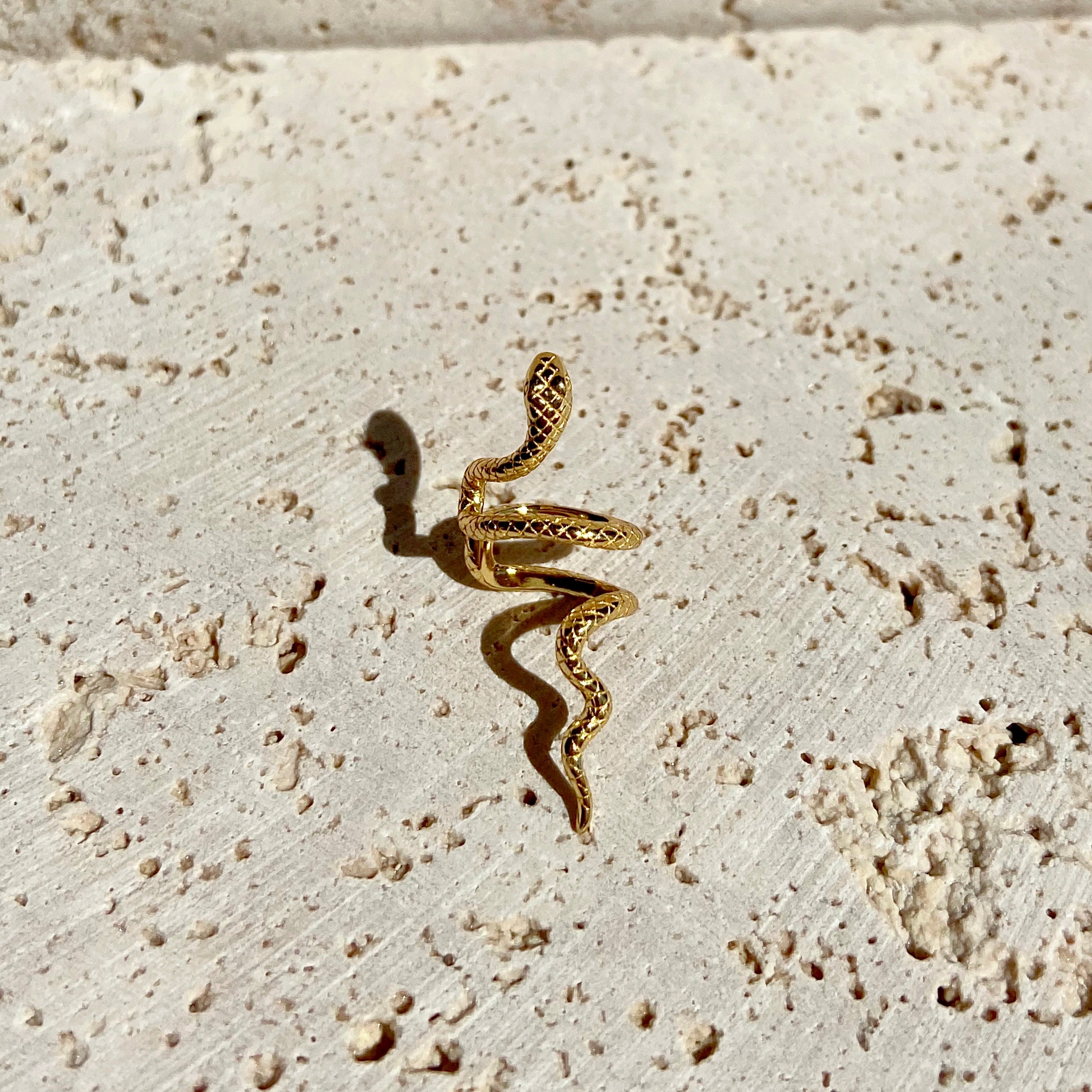 Snake earcuff (VERMEIL)