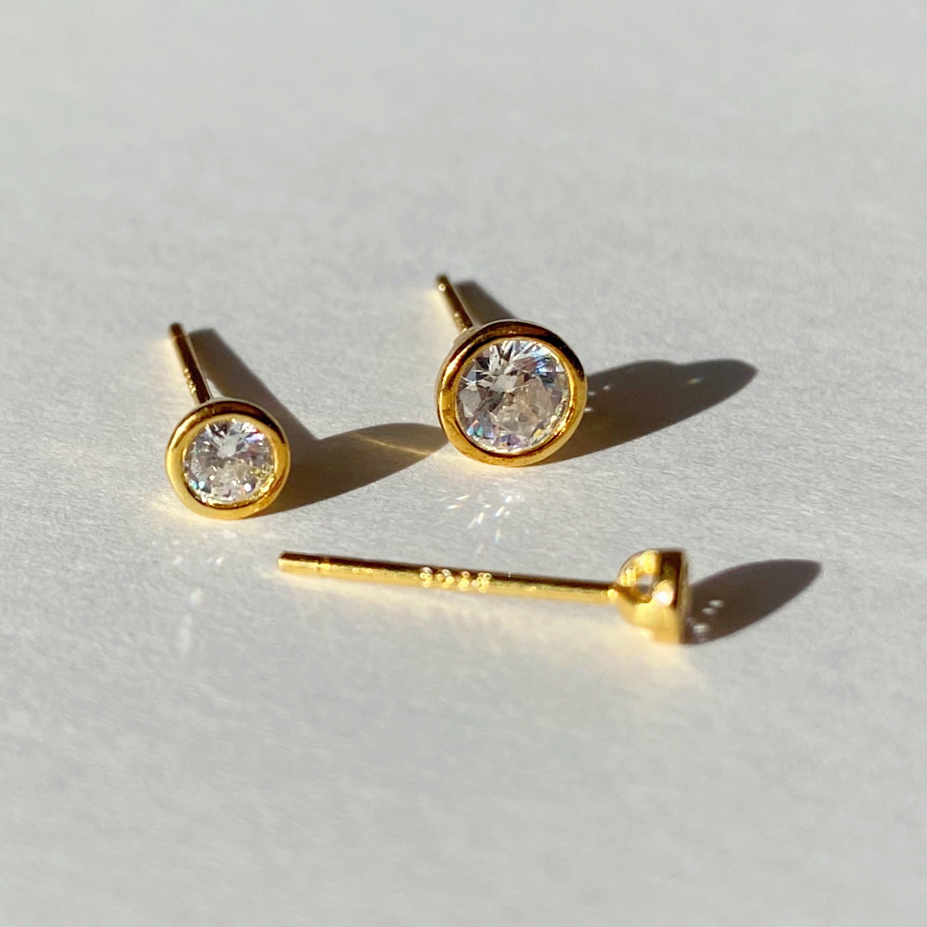 CZ studs (VERMEIL)