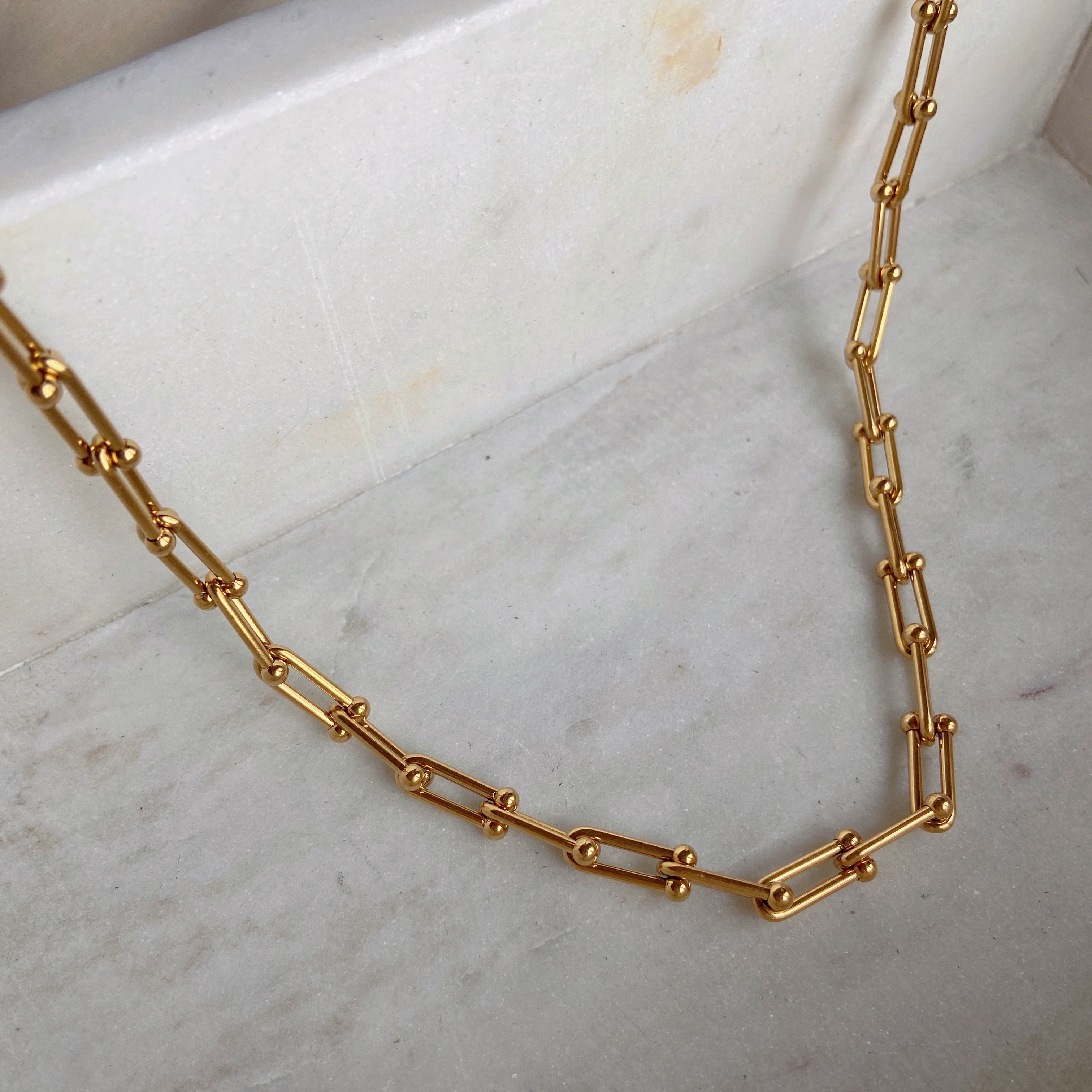 Everly mini chain