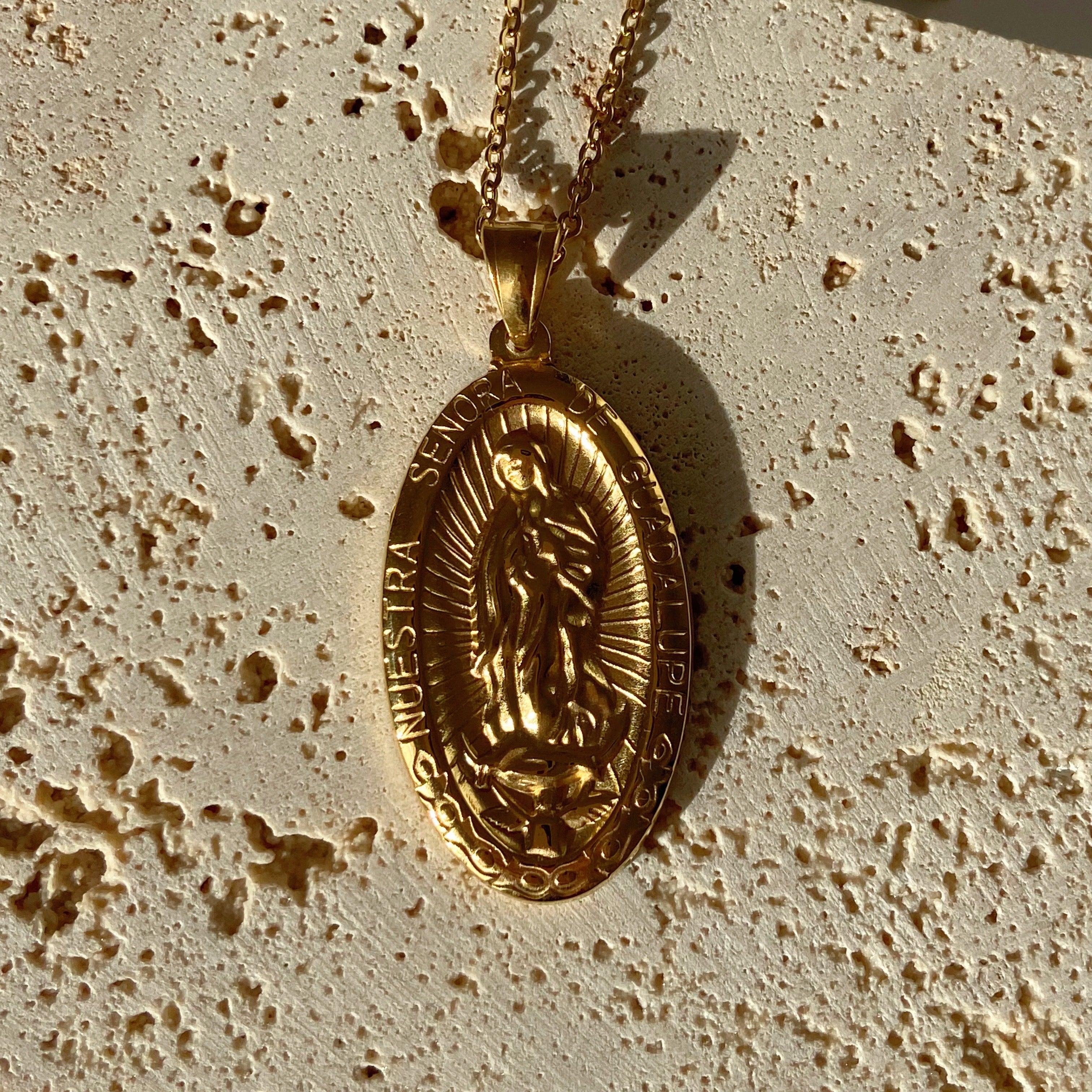 Mary pendant necklace